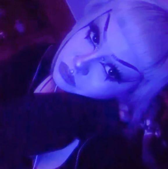 Meet your Posher, Pyretta - Picture 1 of 1